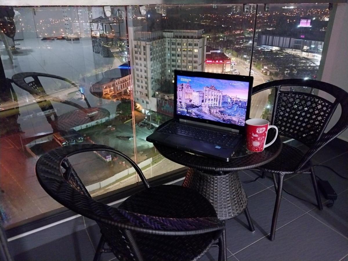 Luxe Suites At Skyloft Johor Bahru Exterior foto